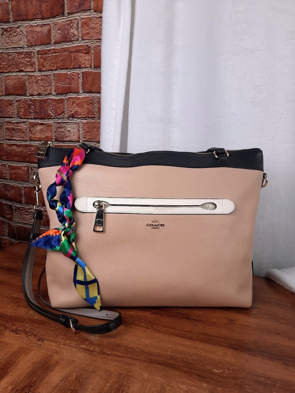Coach Tyler Zip Top Tote – Tan & Off-White Leather Reversible Straps